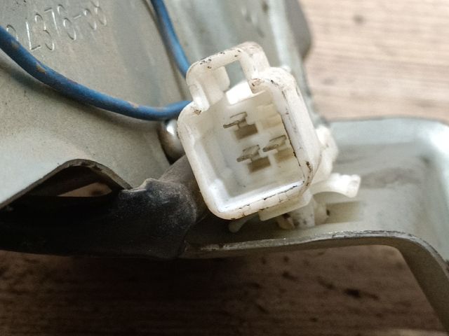 bontott MAZDA 2 Hátsó Ablaktörlő Motor