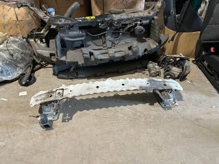 bontott MAZDA 2 Hátsó Lökhárító Merevítő (Fém)