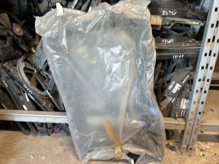 bontott MAZDA 2 Homlokfal (Üres lemez)