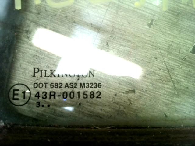 bontott MAZDA 2 Jobb C Oszlop Oldalablak Üveg