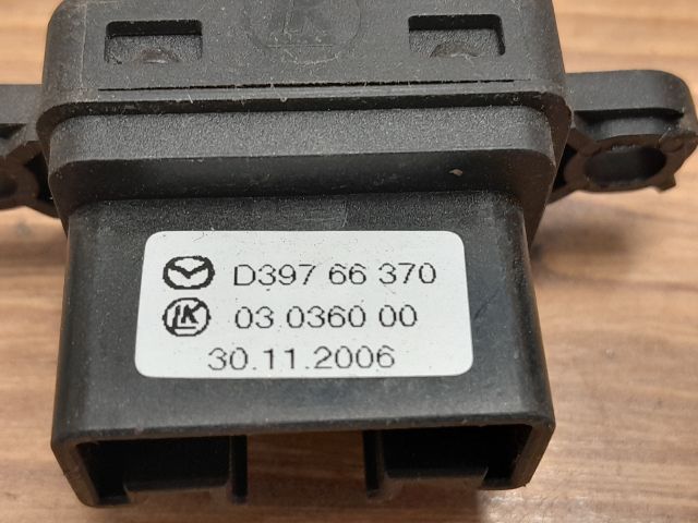 bontott MAZDA 2 Jobb első Ablakemelő Kapcsoló