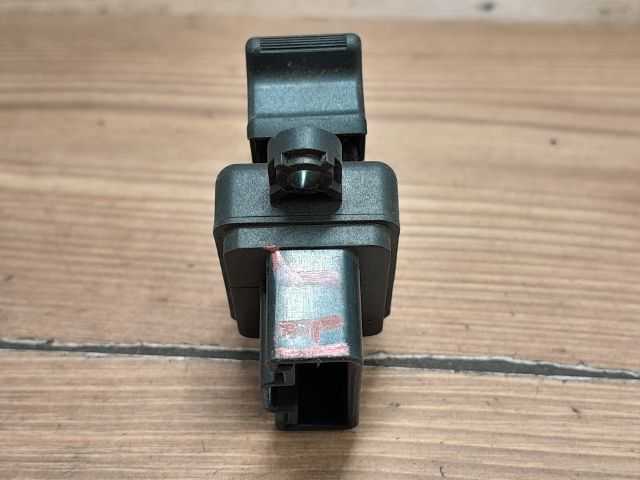 bontott MAZDA 2 Jobb első Ablakemelő Kapcsoló