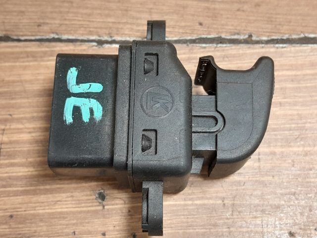 bontott MAZDA 2 Jobb első Ablakemelő Kapcsoló