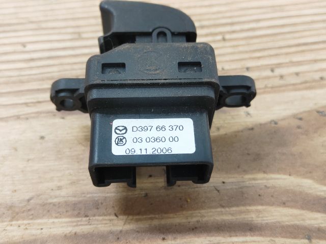 bontott MAZDA 2 Jobb első Ablakemelő Kapcsoló