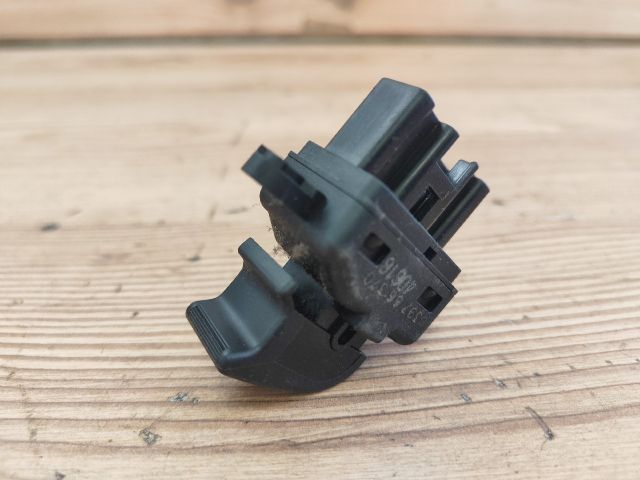 bontott MAZDA 2 Jobb első Ablakemelő Kapcsoló