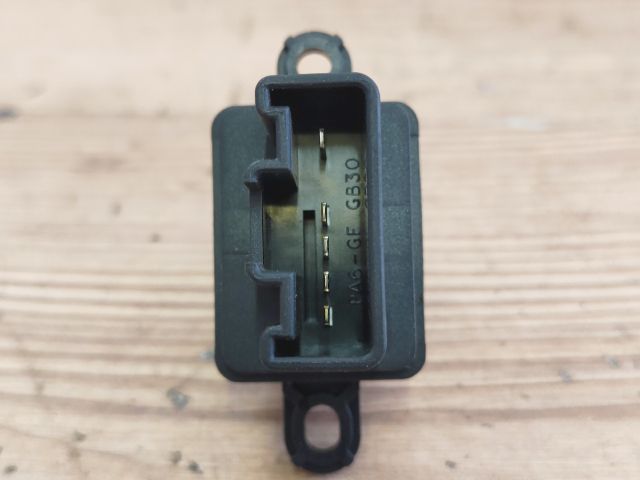 bontott MAZDA 2 Jobb első Ablakemelő Kapcsoló