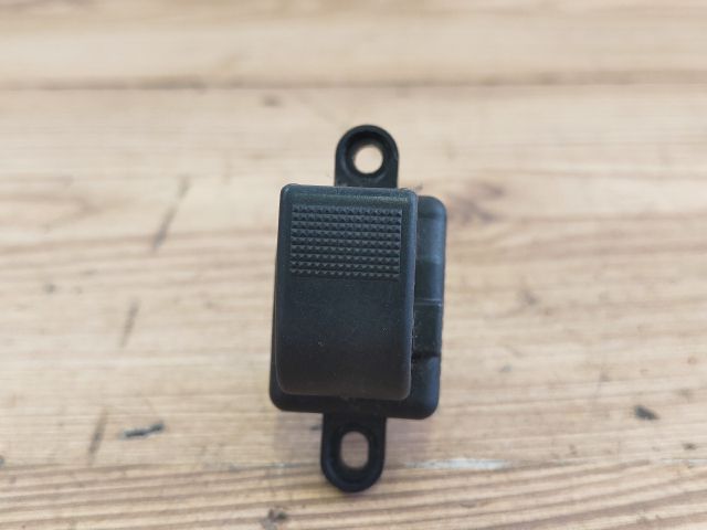 bontott MAZDA 2 Jobb első Ablakemelő Kapcsoló