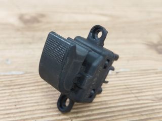 bontott MAZDA 2 Jobb első Ablakemelő Kapcsoló