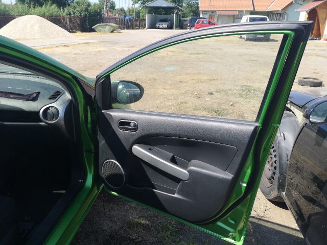 bontott MAZDA 2 Jobb első Ajtó Kárpit