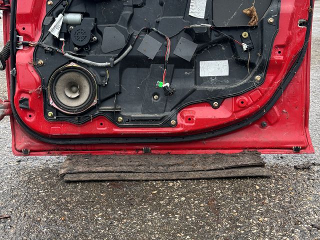 bontott MAZDA 2 Jobb első Ajtó (Részeivel)