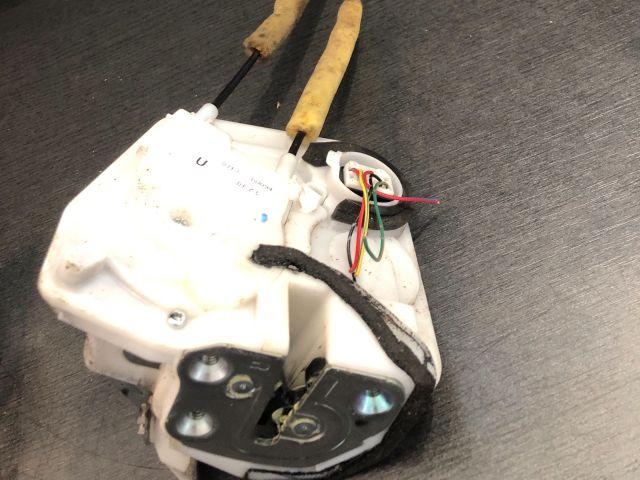 bontott MAZDA 2 Jobb első Ajtózár