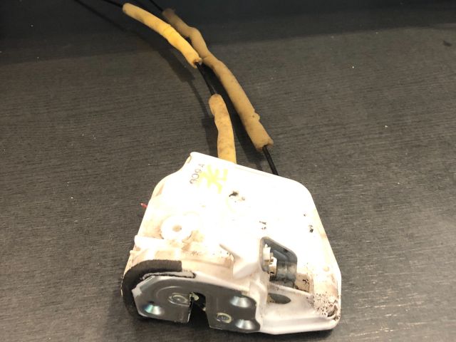 bontott MAZDA 2 Jobb első Ajtózár