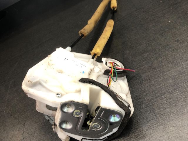 bontott MAZDA 2 Jobb első Ajtózár