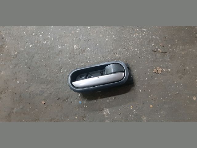 bontott MAZDA 2 Jobb első Belső Kilincs