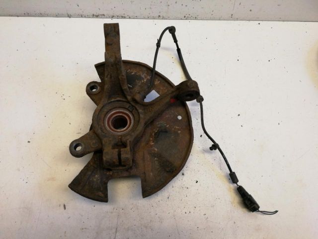 bontott MAZDA 2 Jobb első Csonkállvány Kerékaggyal