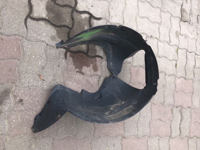 bontott MAZDA 2 Jobb első Dobbetét (Kerékjárati, Műanyag)