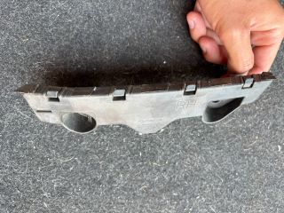 bontott MAZDA 2 Jobb első Oldal Lökhárító Tartó (Műanyag)