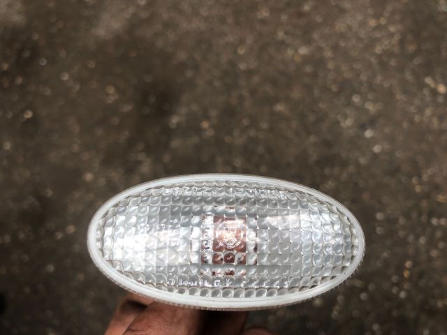 bontott MAZDA 2 Jobb első Sárvédő Irányjelző