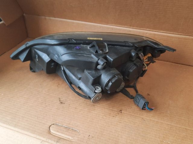 bontott MAZDA 2 Jobb Fényszóró