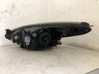 bontott MAZDA 2 Jobb Fényszóró