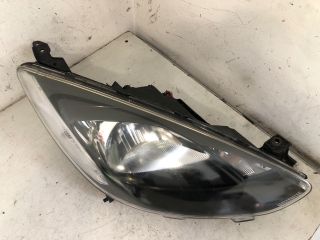 bontott MAZDA 2 Jobb Fényszóró