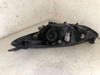 bontott MAZDA 2 Jobb Fényszóró