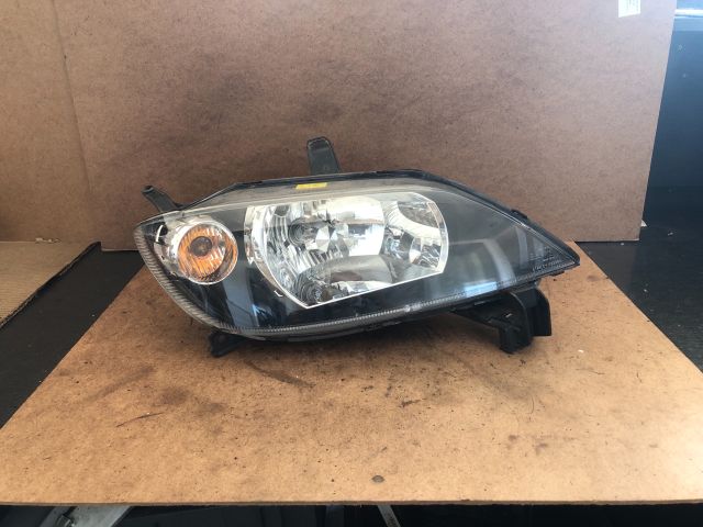 bontott MAZDA 2 Jobb Fényszóró