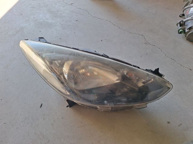 bontott MAZDA 2 Jobb Fényszóró