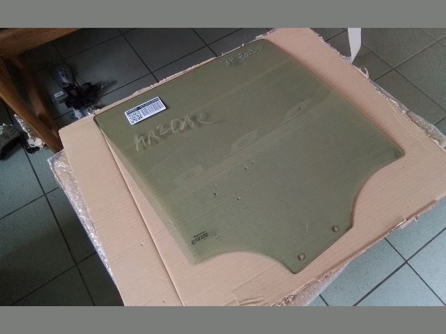 bontott MAZDA 2 Jobb hátsó Ablak