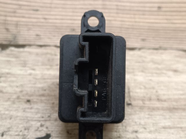 bontott MAZDA 2 Jobb hátsó Ablakemelő Kapcsoló