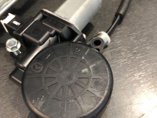 bontott MAZDA 2 Jobb hátsó Ablakemelő Szerkezet (Elektromos)