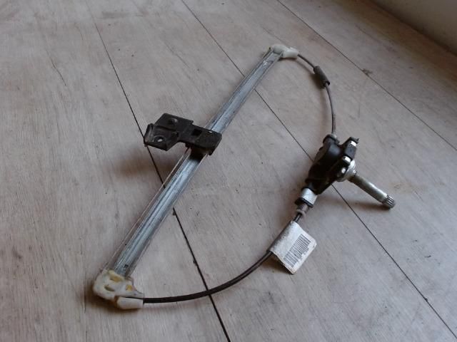 bontott MAZDA 2 Jobb hátsó Ablakemelő Szerkezet (Mechanikus)