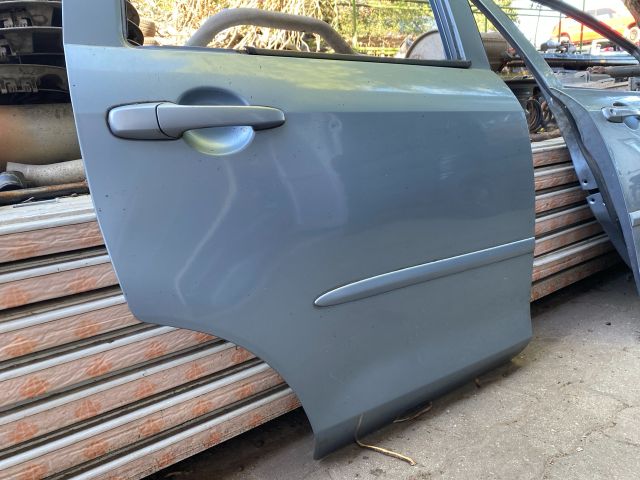 bontott MAZDA 2 Jobb hátsó Ajtó (Üres lemez)