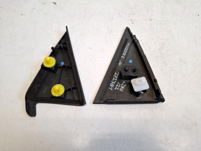 bontott MAZDA 2 Jobb hátsó Ajtókeret Burkolat