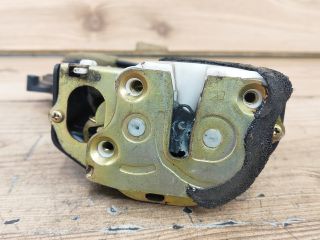 bontott MAZDA 2 Jobb hátsó Ajtózár