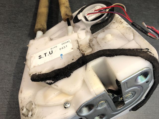 bontott MAZDA 2 Jobb hátsó Ajtózár