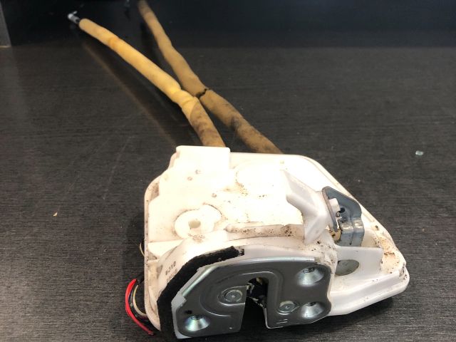 bontott MAZDA 2 Jobb hátsó Ajtózár