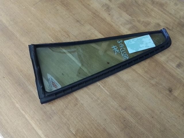 bontott MAZDA 2 Jobb hátsó Fixüveg (Ajtóban)