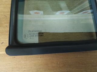 bontott MAZDA 2 Jobb hátsó Fixüveg (Ajtóban)