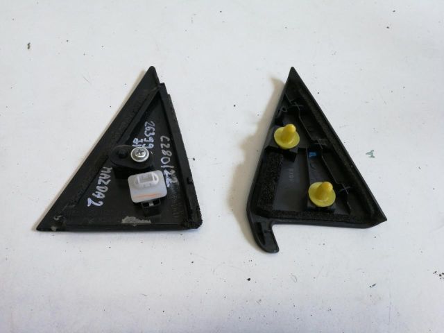 bontott MAZDA 2 Jobb hátsó Hátsó Ajtókeret Burkolat