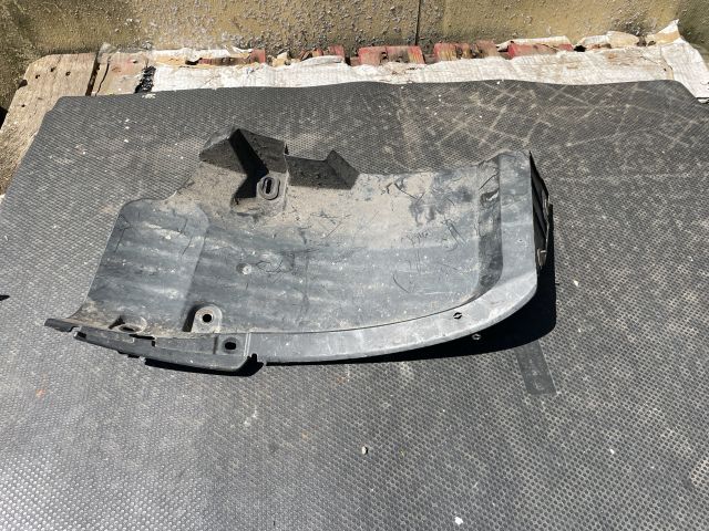 bontott MAZDA 2 Jobb hátsó Hátsó Dobbetét (Kerékjárati, Műanyag)