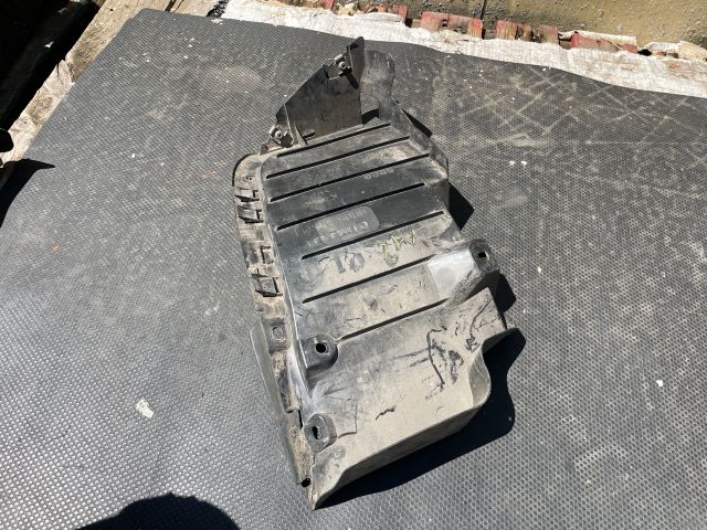 bontott MAZDA 2 Jobb hátsó Hátsó Dobbetét (Kerékjárati, Műanyag)