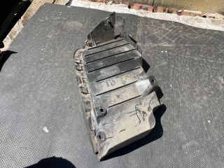 bontott MAZDA 2 Jobb hátsó Hátsó Dobbetét (Kerékjárati, Műanyag)