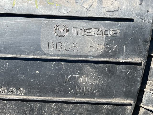 bontott MAZDA 2 Jobb hátsó Hátsó Dobbetét (Kerékjárati, Műanyag)