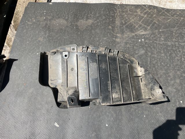 bontott MAZDA 2 Jobb hátsó Hátsó Dobbetét (Kerékjárati, Műanyag)