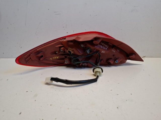 bontott MAZDA 2 Jobb Hátsó Lámpa