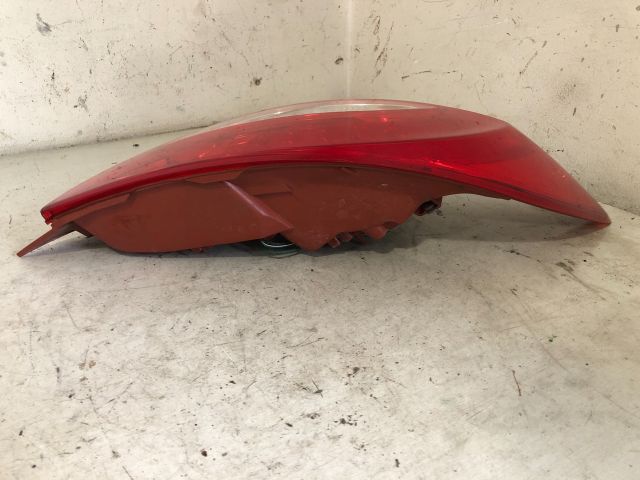 bontott MAZDA 2 Jobb Hátsó Lámpa