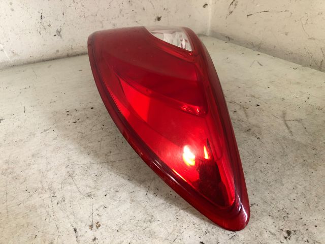 bontott MAZDA 2 Jobb Hátsó Lámpa