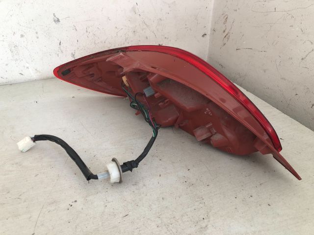 bontott MAZDA 2 Jobb Hátsó Lámpa