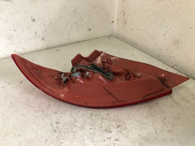 bontott MAZDA 2 Jobb Hátsó Lámpa